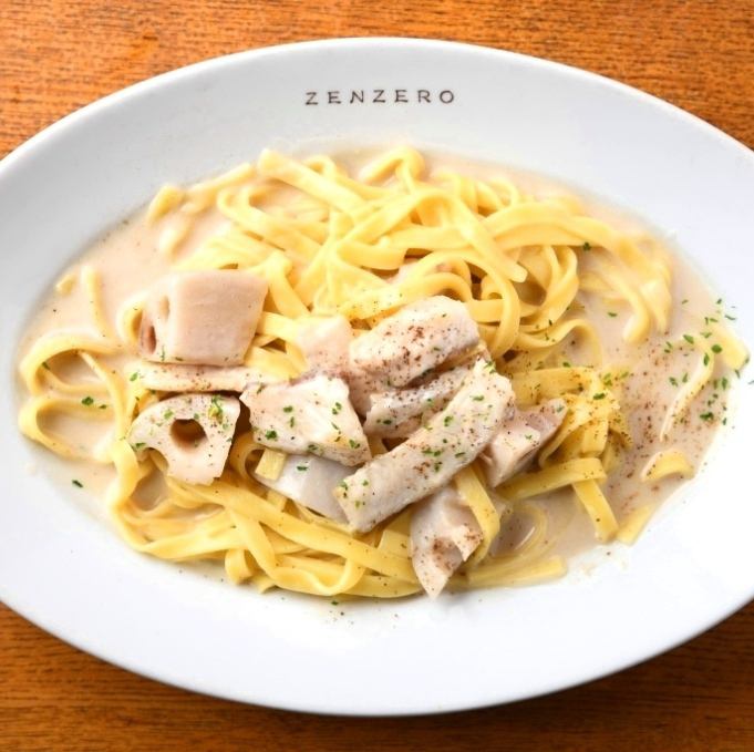 「이세만의 물고기」선어 로스트와 아이니시 연근의 바냐 카우다 소스 생 페트치네