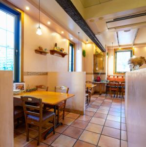 1st floor, window side, open seating for 2-4 people.In the middle of winter, the drafts can feel a little cold.