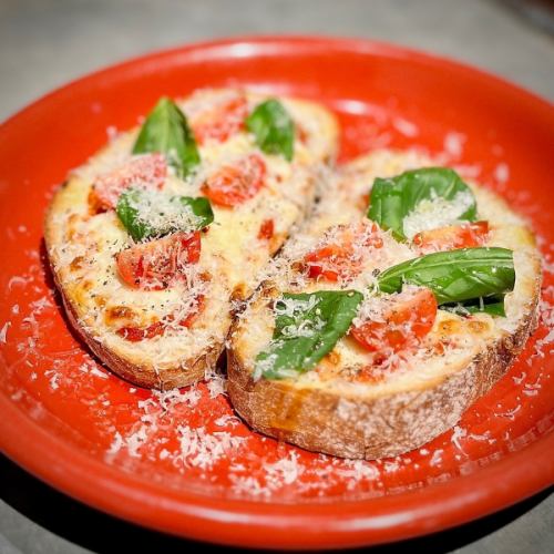 margherita style pizza toast