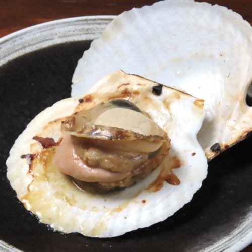 旨味たっぷりの海鮮グリルで、朝まで飽きない美味しさを