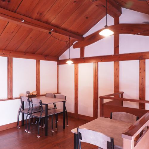 ぬくもりを感じる店内で美味しいお料理を