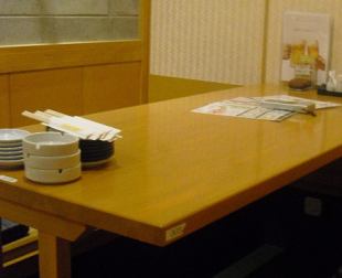 All tatami rooms are horigotatsu.By removing the wall, a simple private room can accommodate from 1 to 60 people.