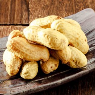 Boiled jumbo peanuts