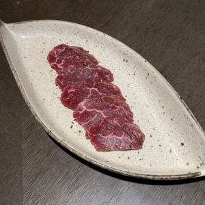 裙边牛排（佐以酱汁或盐）