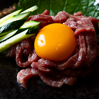 黒毛和牛ユッケが味わえる
