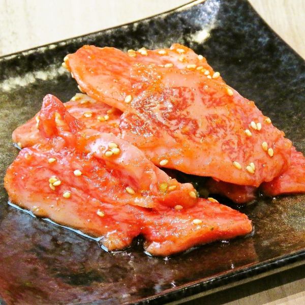 ◆◇特選カルビ◇◆焼肉の王道、脂の甘みが絶品！（税込748円）