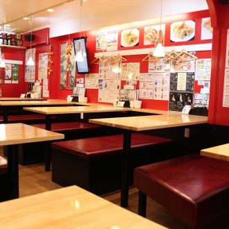 店内は全85席。2フロアあり、それぞれ～70名ほど、～15名様ほどとなっております！店内全貸し切りやフロア貸切のご要望がございましたらお気軽にご相談下さい。