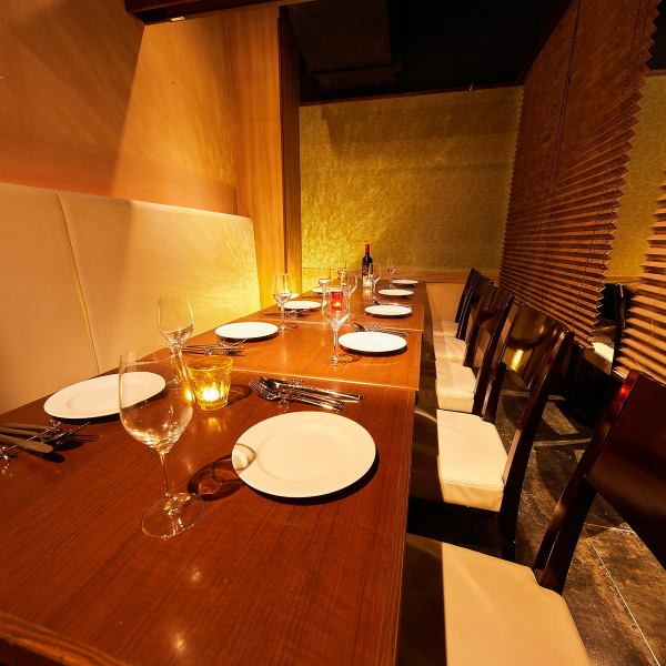 Private room seats full of private feeling! Warm lighting and comfortable seats are the secret of popularity ◎ If you want a private room, please tell us when you make a reservation ♪ ★ Couple seats are also available for two people You can spend your precious time ♪