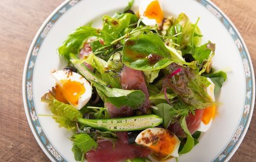 マグロとアンチョビのニース風サラダ