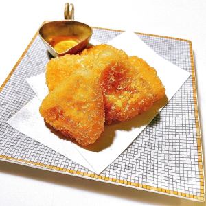 カマンベールチーズの衣揚げ