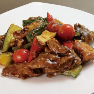 【豪華】特製小籠包、當季竹莢魚、國產牛肉等!夏季特製中華料理套餐【含120分鐘無限暢飲】6500日圓