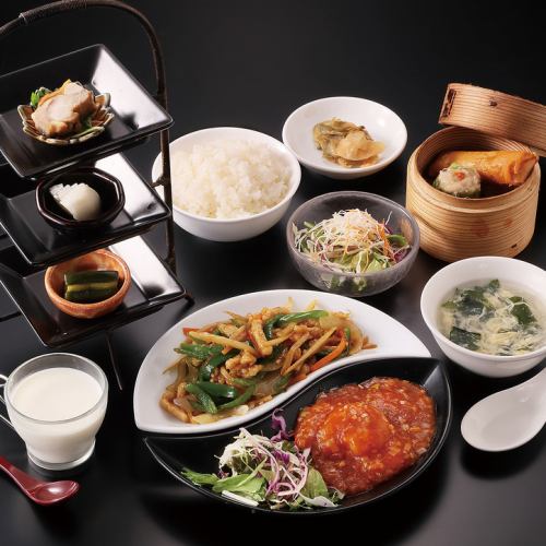 A wide variety of lunch menu items