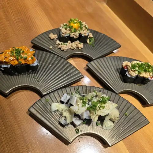 名物あて巻きと厳選酒。