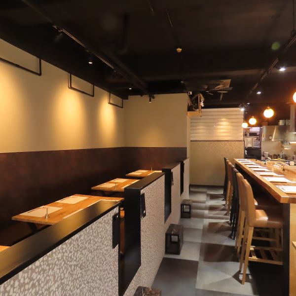モダンで洗練された店内は、普段使いから特別な日の会食まで幅広くご利用いただけます。大人数の集まりにも柔軟に対応可能で、ご予算や人数に合わせた宴会プランのご相談も承っております。宮原駅からのアクセスも良く、落ち着いた雰囲気の中でおもてなしの心を感じる時間を提供。大切な方との語らいに最適です★