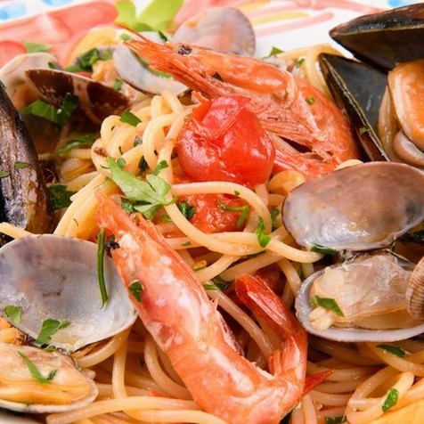 Pasta using seafood that feels Naples is exquisite ♪