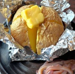 函館じゃがバター　塩辛付き