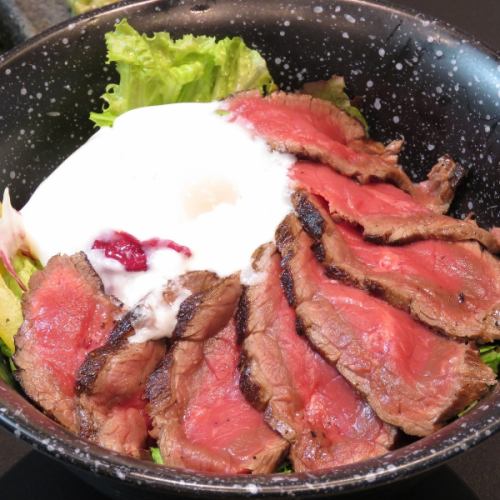 ◯Hiroshima beef tataki rice bowl!