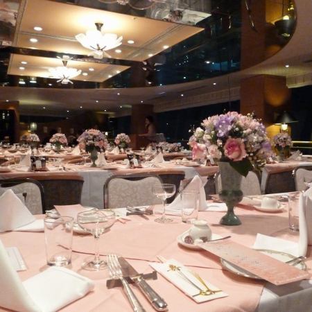 [Bridal image] Seating for guests.The layout can accommodate up to 90 people.Please contact us for layout
