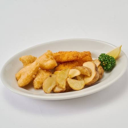 フリット3種（白身魚のフライ、イカのフリット、海老のフリット）