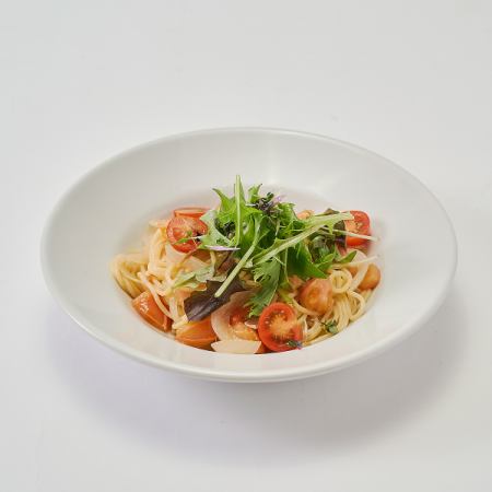 フレッシュトマトとアンチョビのスプマンテ風味（スパゲッティーニ）