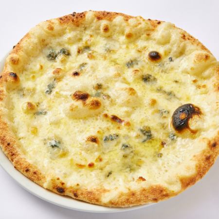 ピッツァ　クアトロ・フォルマッジ　4種チーズ　　～個性ある芳醇な味わい～