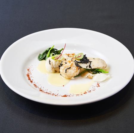 能登フグと帆立の塩麹風味　野菜のお浸し添え