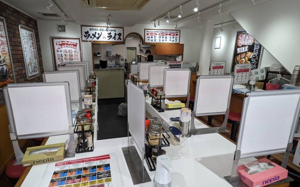 The counter seats are recommended for lunch or dinner for one person! Each counter seat has a partition, so you can enjoy your meal alone as a countermeasure against infectious diseases.Please feel free to visit us♪