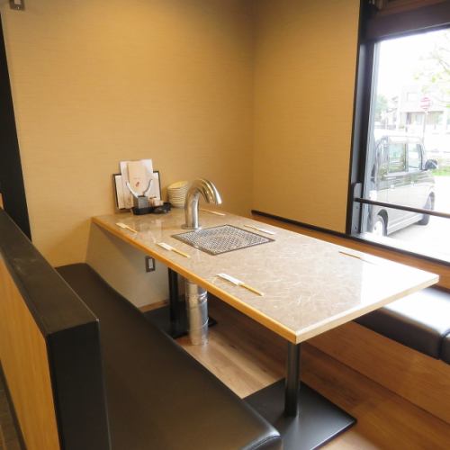 You can enjoy your meal at a spacious table that seats up to 6 people!