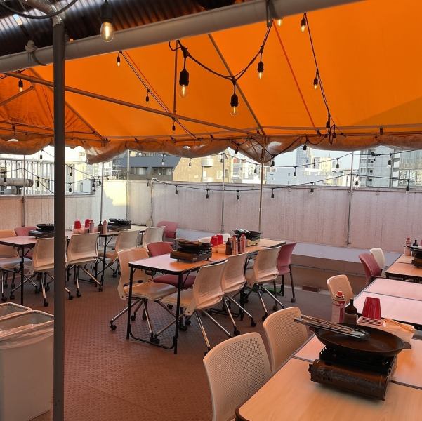 雨でもへっちゃら！店内全体に屋根またはテントの設置をしております！