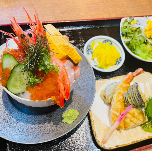 신선한 해산물을 사용한 점심 메뉴♪