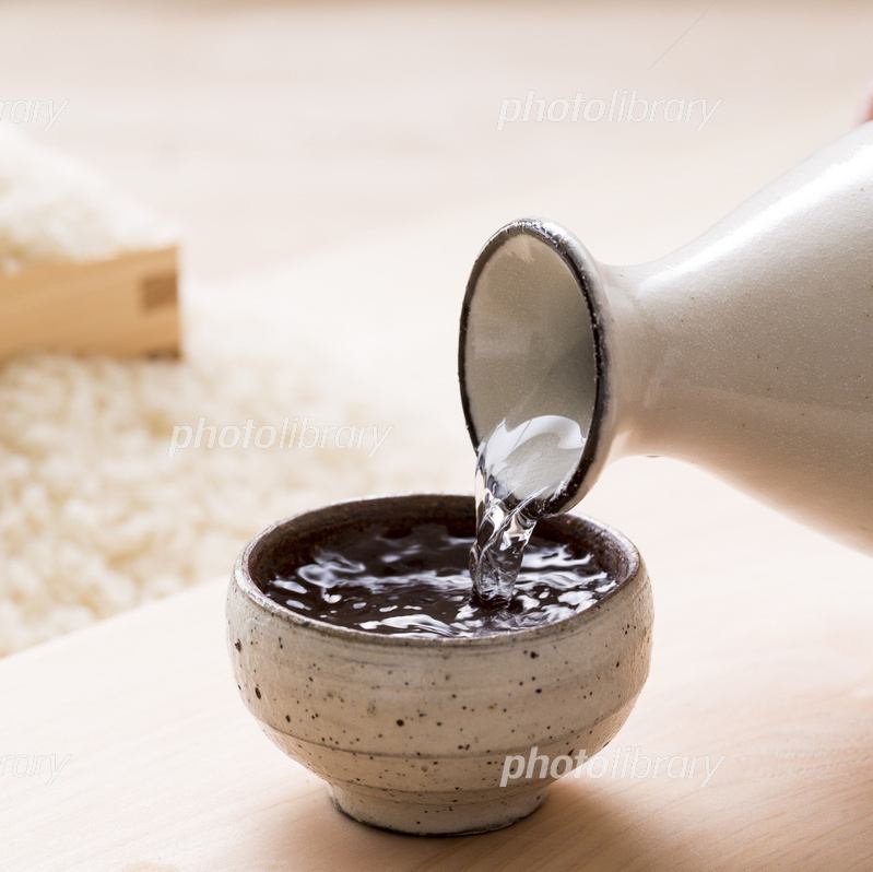 현지 삼중의 술을 중심으로 전국 각지의 술을 즐길 수 있습니다.