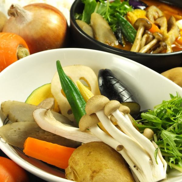 One-day vegetable 1/2 can be eaten! Colorful 12 kinds of vegetable curry ※ with rice