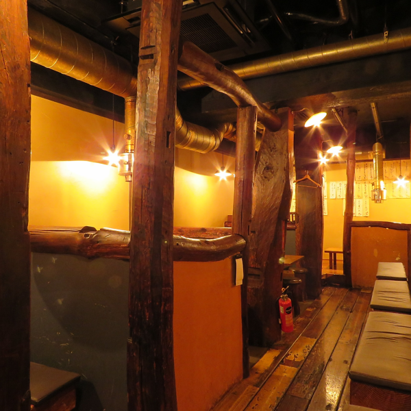 Used old furniture old furniture for interior, fusion of "oldness" of vintage and "newness".The stylish interior where the sense glows is popular also for female customers ◎ Since ventilation facilities are also in place, smoke is also safe ♪