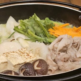 【5月末まで】2種の豚でべっぴん美肌豆乳すき焼き【春の雅-みやび-コース】4,000円