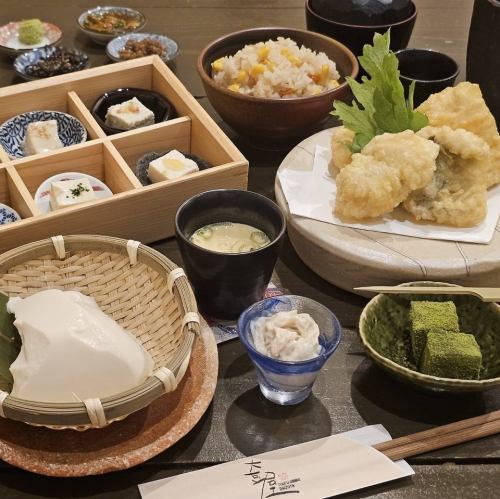 《월 교체 밥상 : 7월의 메인 뱃과 수제 콩부의 天麩羅》