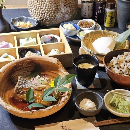 【月替り御膳】2月のメイン:鱈の甘酢あんかけ