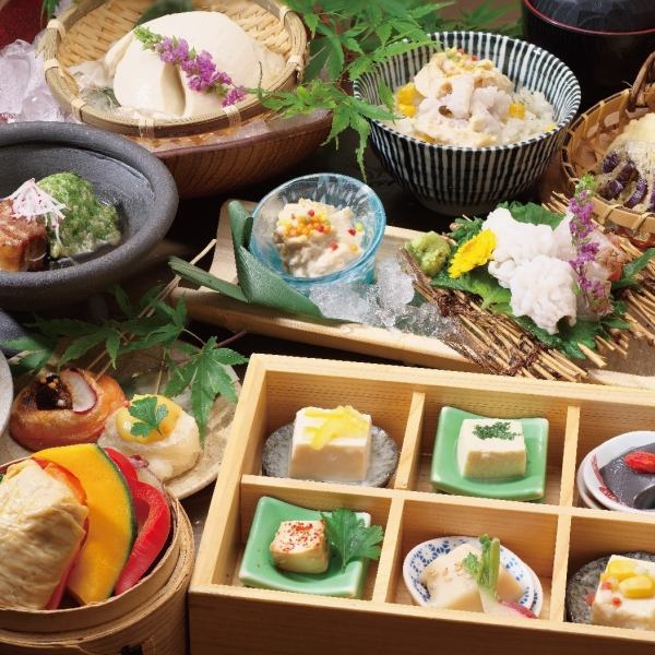 こだわりの丸ごと製法濃厚豆乳でつくる『べっぴん美肌豆乳しゃぶしゃぶ』『豆富料理』『湯葉料理』