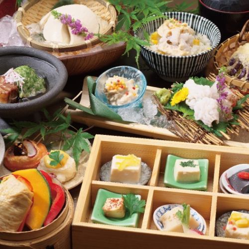 こだわりの丸ごと製法濃厚豆乳でつくる『べっぴん美肌豆乳しゃぶしゃぶ』『豆富料理』『湯葉料理』