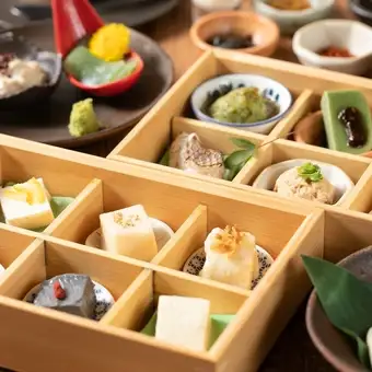 17時～18時限定！ディナー限定☆とろっと豆富はおかわりOK♪大豆屋「選べる夜御膳」　2980円～