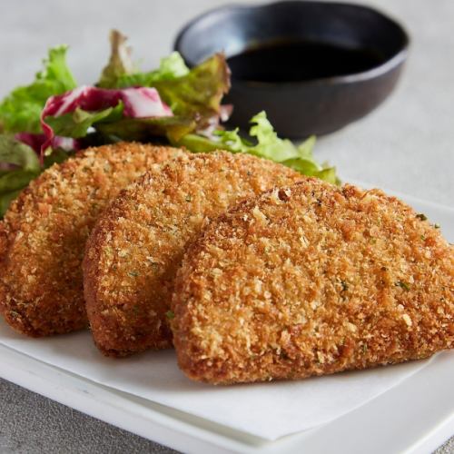 黑炸鱼饼