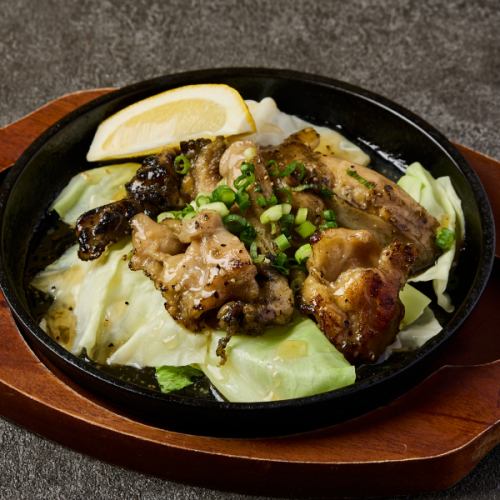 鐵板炭烤雞腩肉~鹹檸檬~