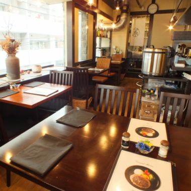 Please relish the topic "mellow hamburger" in TV and magazines in a spacious and stylish space.There is also a counter seat so we can guide you as well as you of course ♪ Of course we welcome children with us ♪ We will inform you of the seats we considered if you could say in advance.