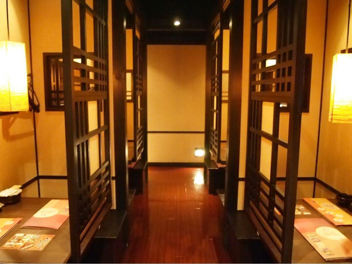 お洒落な店内で仕事の疲れを癒しながら、美味しい料理を舌鼓…♪
