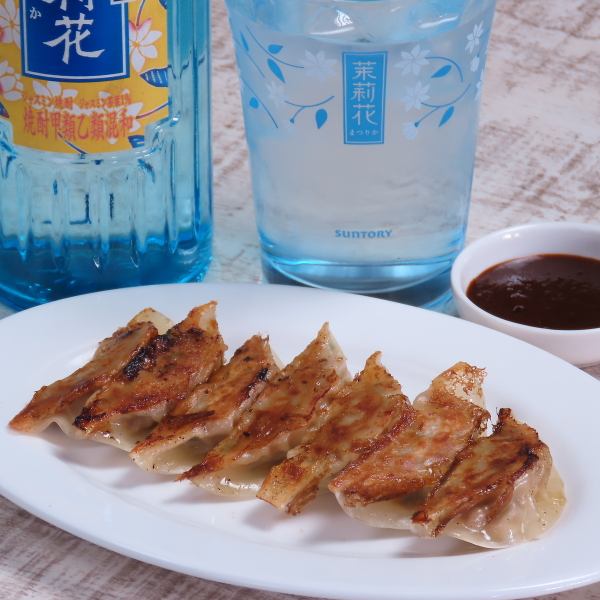 自家製餃子　390円(税込)～