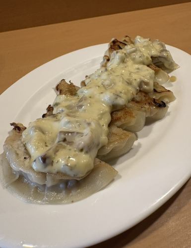 いぶりがっこタルタル餃子