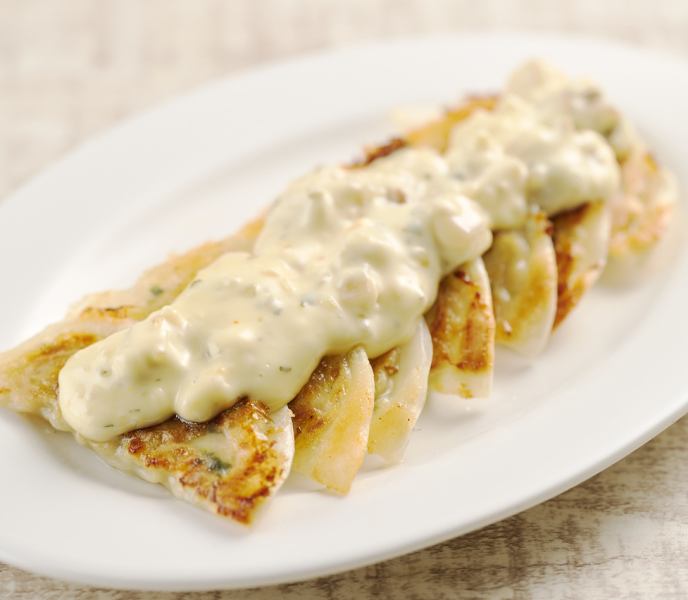 いぶりがっこタルタル餃子(税込)