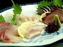 Assorted sashimi