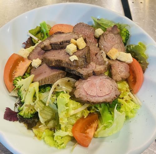 Beef tongue and eight kinds of vegetable salad