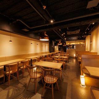 [Stylish modern space] We have various types of seats that can be reserved for 2 to 50 people ◎