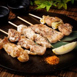 Assortment of 5 yakitori (sauce and salt)